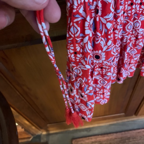 Crown & Ivy tassel tunic. NWOT. Retail 69‎ - Picture 2 of 4